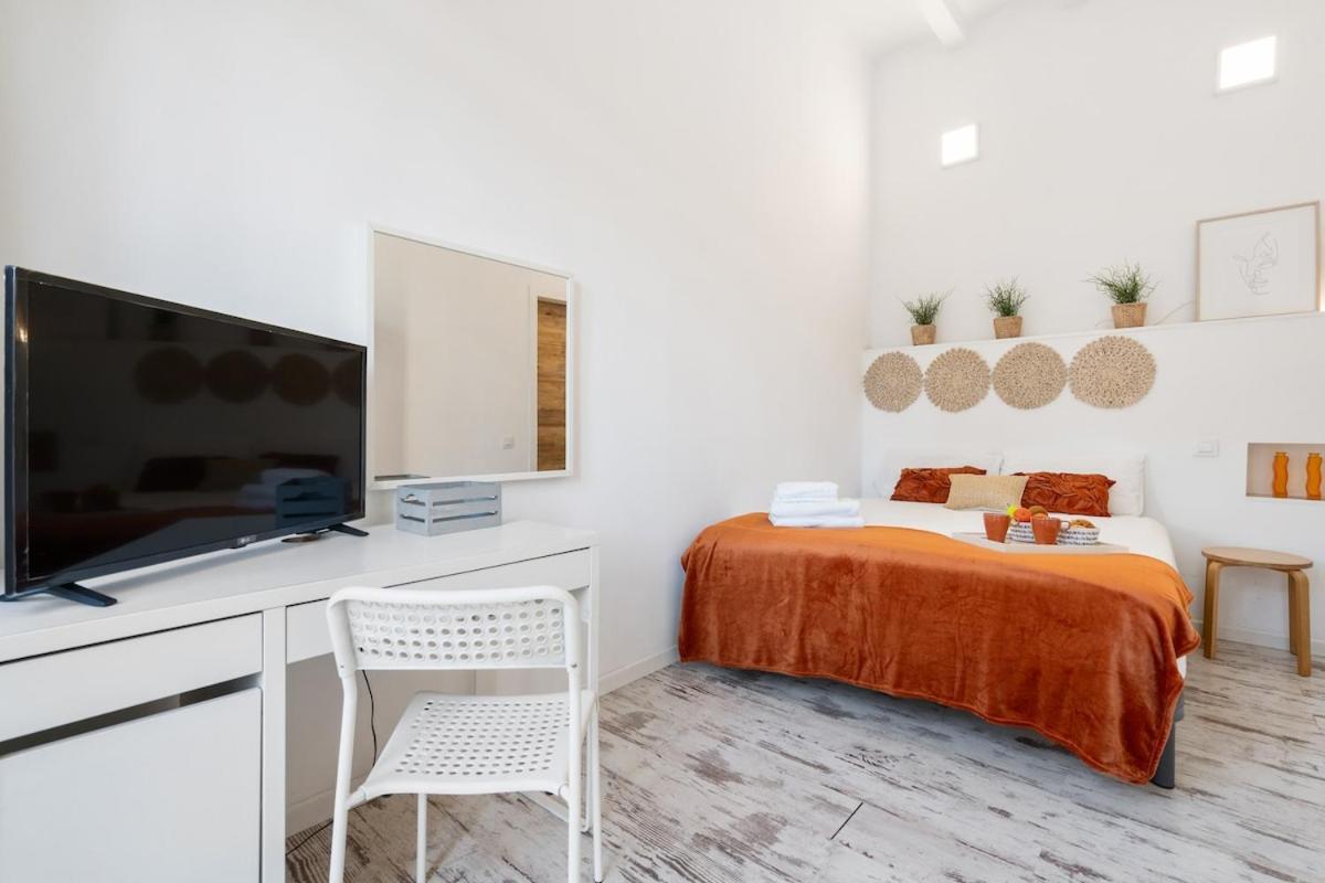 Lodging Apartments Pere IV — Foto’s 1